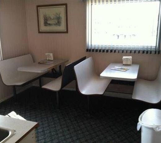 Brooks Motel