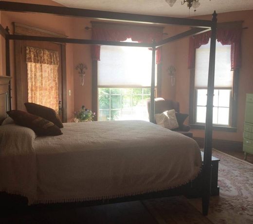 The Old Coe House Bed & Breakfast