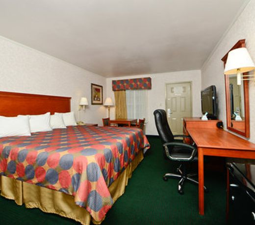 Super 8 by Wyndham Cave City