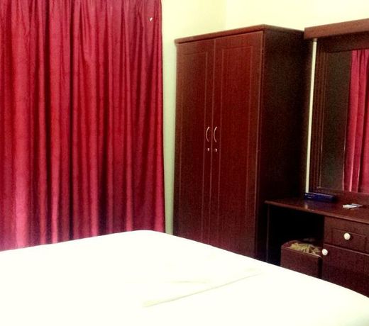 Al Reem Hotel Apartments