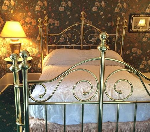 Nine O Five Royal Hotel