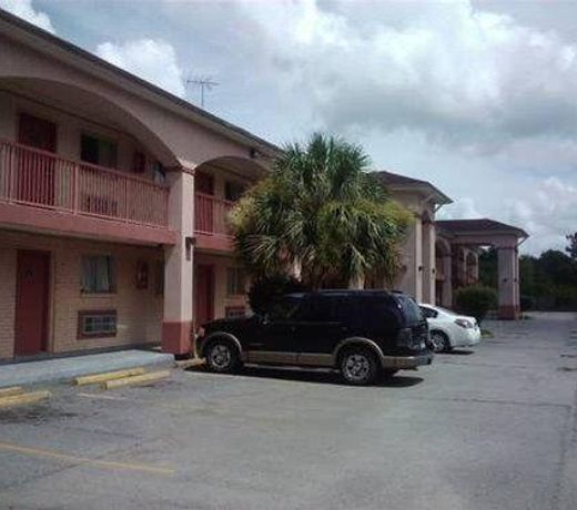 Relax Inn and Suites New Orleans