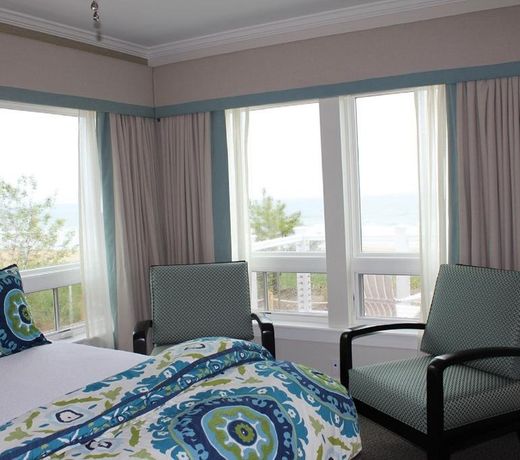 Alouette Sunrise Suites