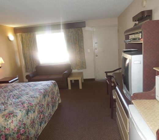 White Gables Motel