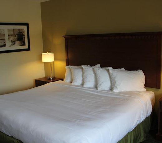 Nichols Inn & Suites