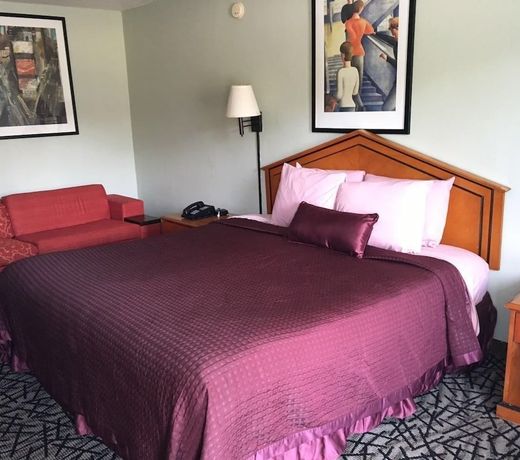 Excellent Inn & Suites
