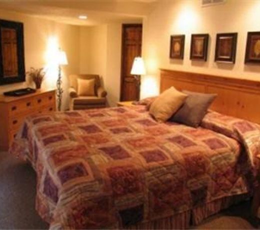 HOLIDAY SHORES RESORT