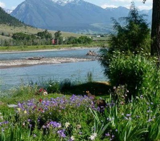 YELLOWSTONE RIVER INN CABINS