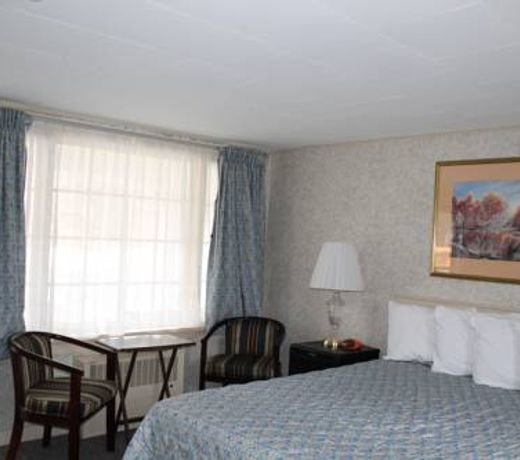 School House Inn