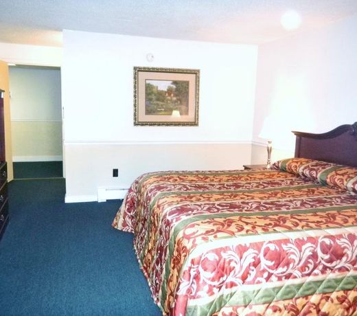 Yankee Clipper Inn