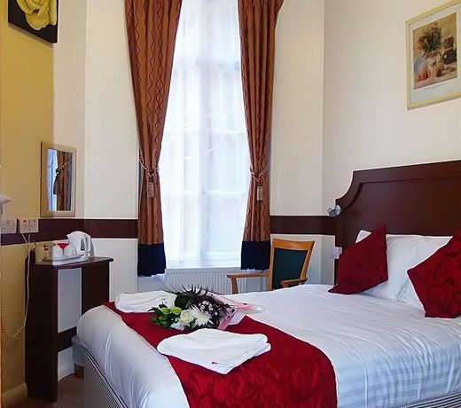 Victoria Station Hotel