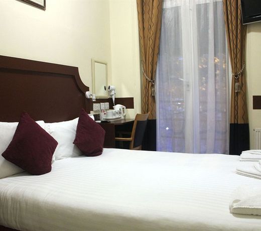 Victoria Station Hotel