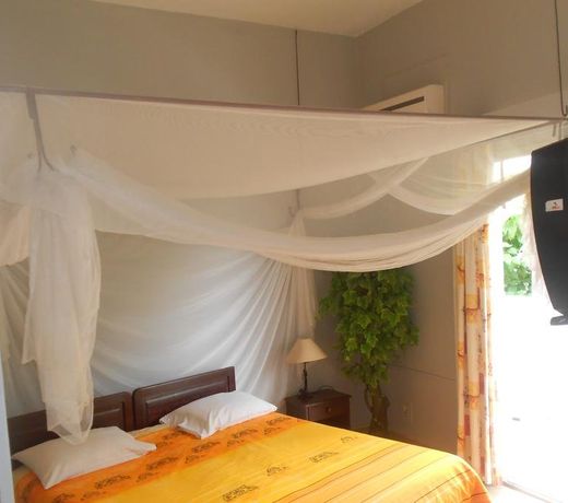 Fana Hotel