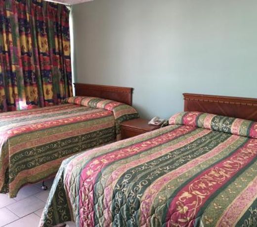 Skylark Resort Motel