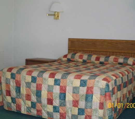 Clayton Motel