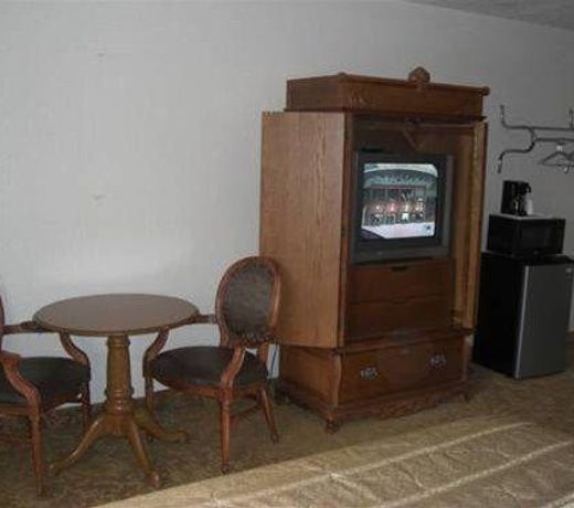 AMERICAN INN DEMING
