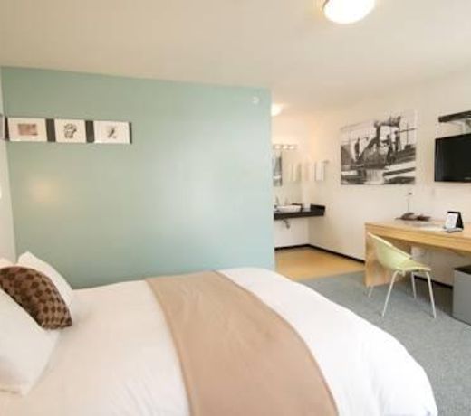 Greenporter Hotel