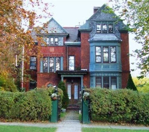 THE STOCKBRIDGE RAMSDELL HOUSE BED & BREAKFAST