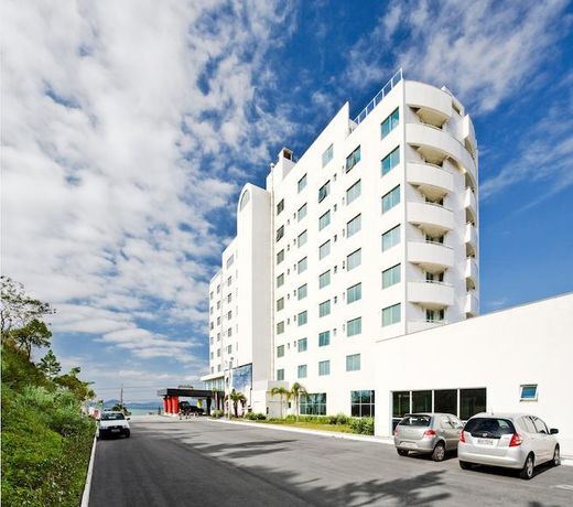 Favorita Golden Hotel e Eventos