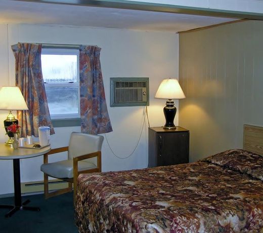 WATERTOWN BUDGET INN