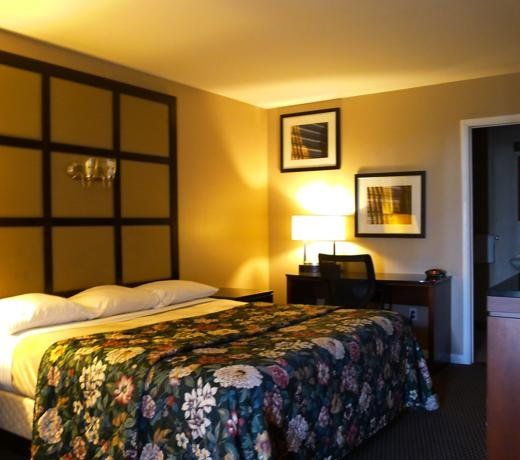 RELAX INN WATERTOWN