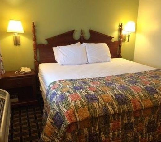 Hospitality Inn - Buffalo Airport