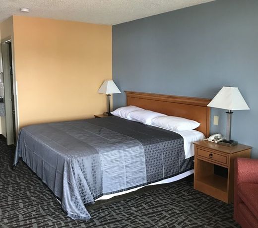 Carolina Inn of Lake Norman