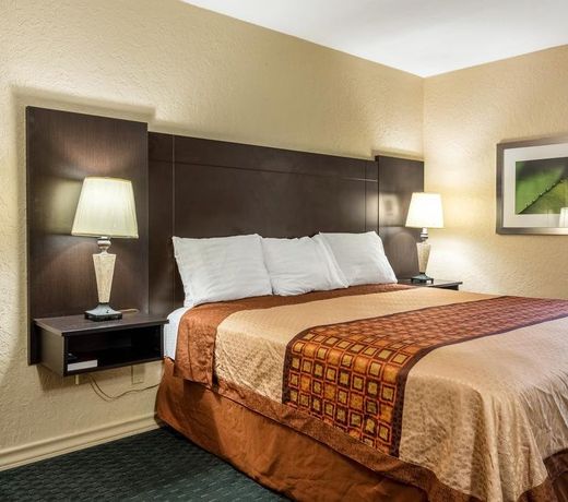 Rodeway Inn Broken Bow-Hochatown