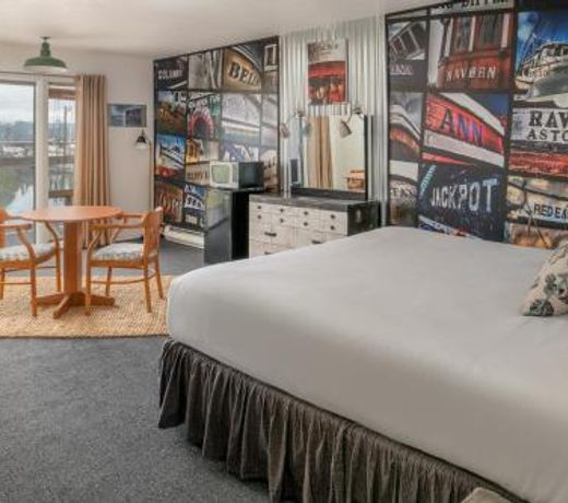 Astoria Riverwalk Inn