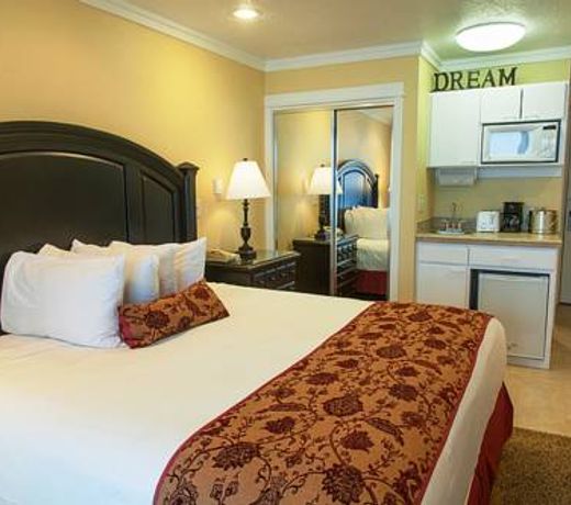 Inn at Spanish Head Resort Hotel