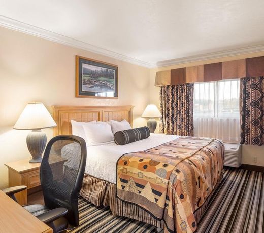 Lincoln Sands Oceanfront Resort, Ascend Hotel Collection