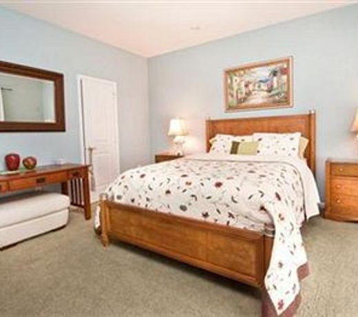 MANAYUNK TERRACE (THE PETITE HOTEL)