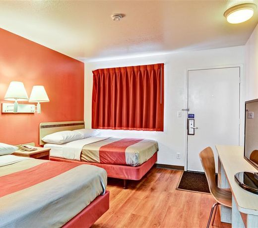 Motel 6-Pittsburgh, PA - Crafton