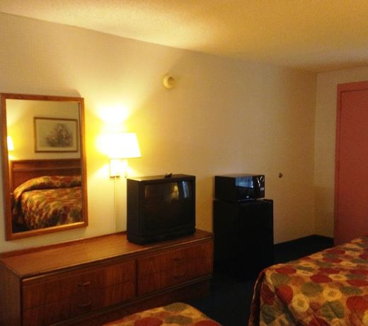 ROYAL INN AT USC AND FORT JACKS