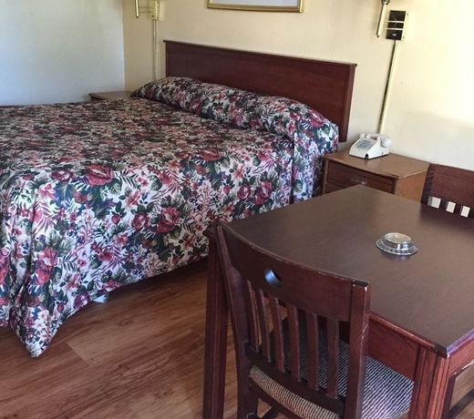 Executive Inn