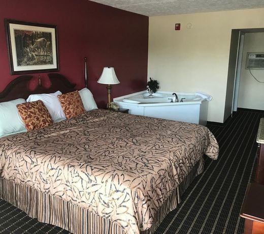 Pin Oak Parkway Inn