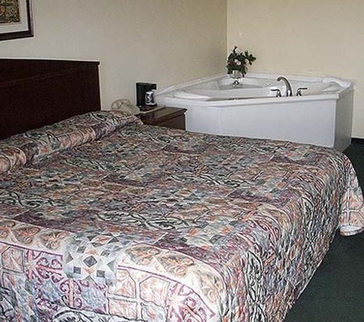 Pin Oak Parkway Inn