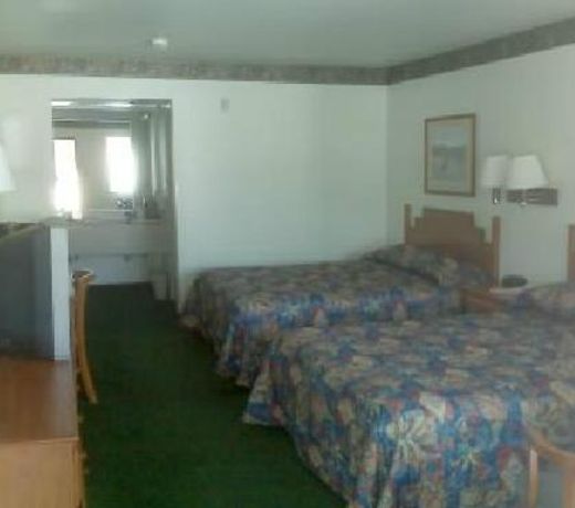 Diboll Inn and Suites