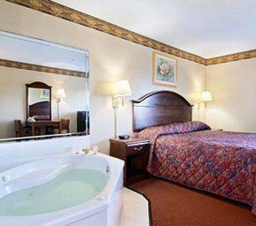 Motel 8 Groves