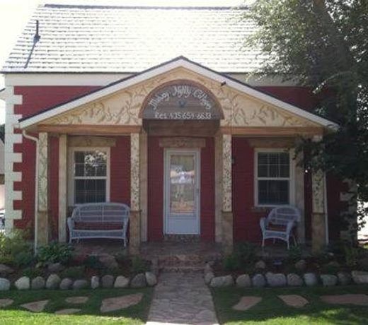 MIDWAY NIGHTLY COTTAGES