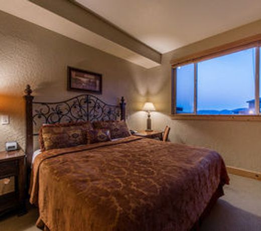 Silverado Lodge by Canyons Village Rentals