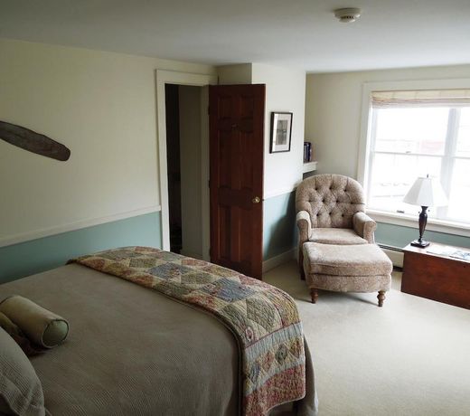 The Red Clover Inn