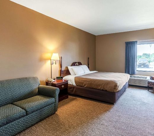 Econo Lodge Inn & Suites Middletown