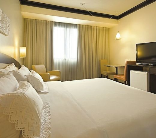 NearBy Hotel