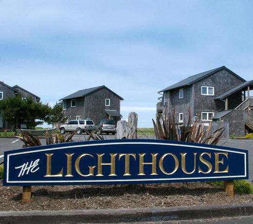 Lighthouse Oceanfront Resort