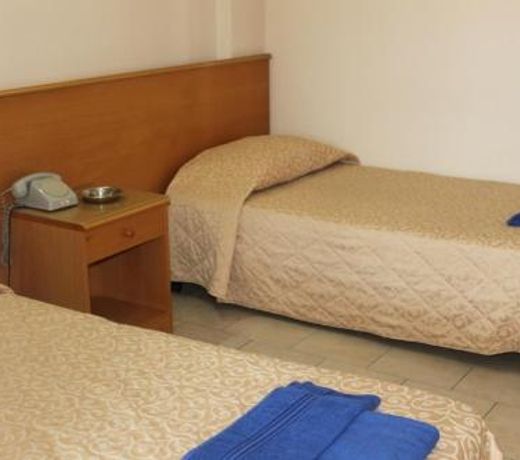Denis Hotel