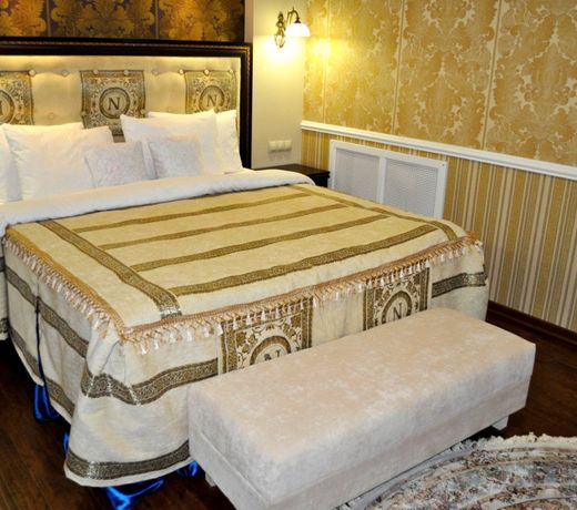 STARIY DVOR