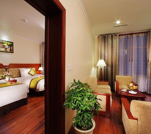 First-Luxury Wing Hotel Saigon
