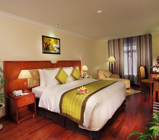 First-Luxury Wing Hotel Saigon