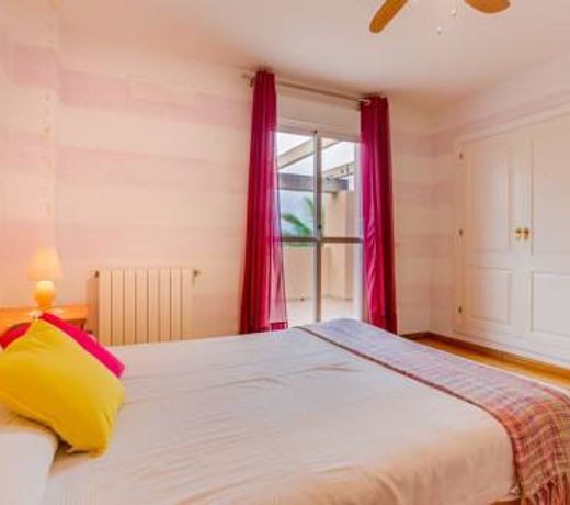 YupiHome Villa Roser